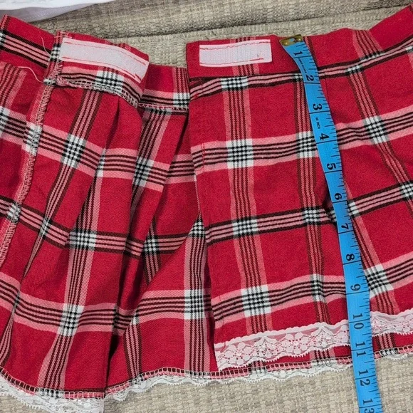 Schoolgirl Crop Top and Plaid Skirt Set - Picture 7 of 9